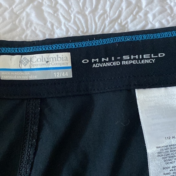 Columbia Omni-Shield Advanced Repellency Shorts - Picture 6 of 8